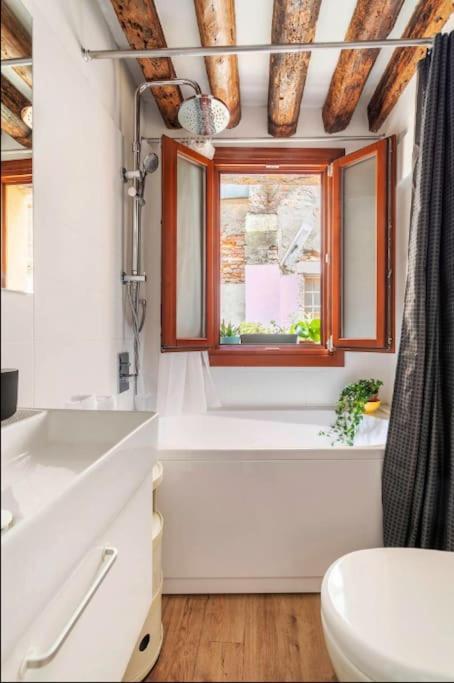 Dom wakacyjny Ca 3 Leoni - Romantic House In The Heart Of Wenecja